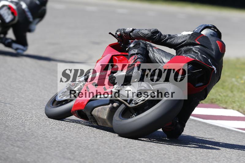 /48 25.08.2025 Cornu Master School ADR/rot-rouge/106